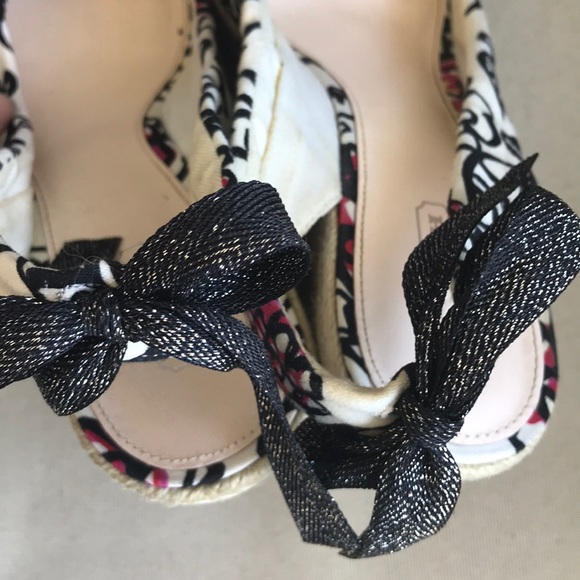 Coach MARITZA Signature Poppy Wedge Sandals - Picture 15 of 16